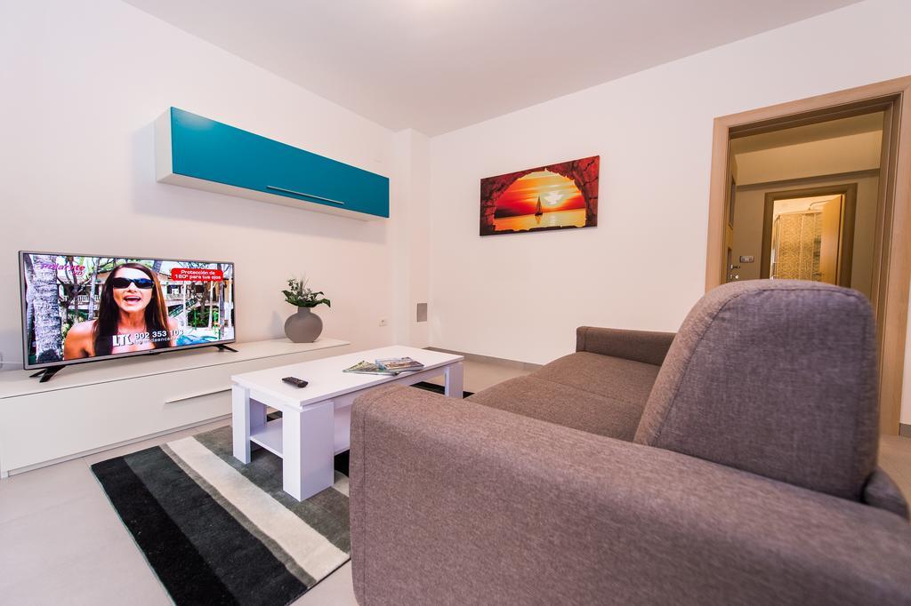 Blue Sky Apartments Rogoznica  Dış mekan fotoğraf